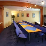 Tennis Club